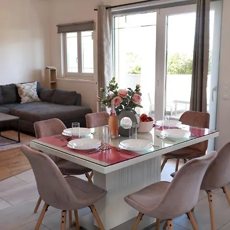 Mediterranean Breeze Apartman